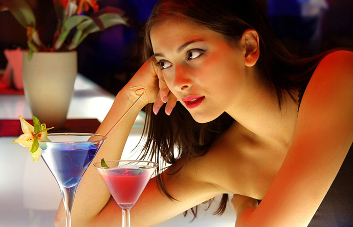 Schnell in der Bar Frauen für einen ONS finden